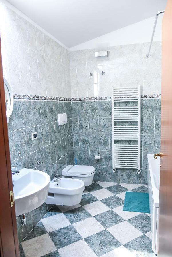 Attic Aries Apartment Montesilvano Ngoại thất bức ảnh